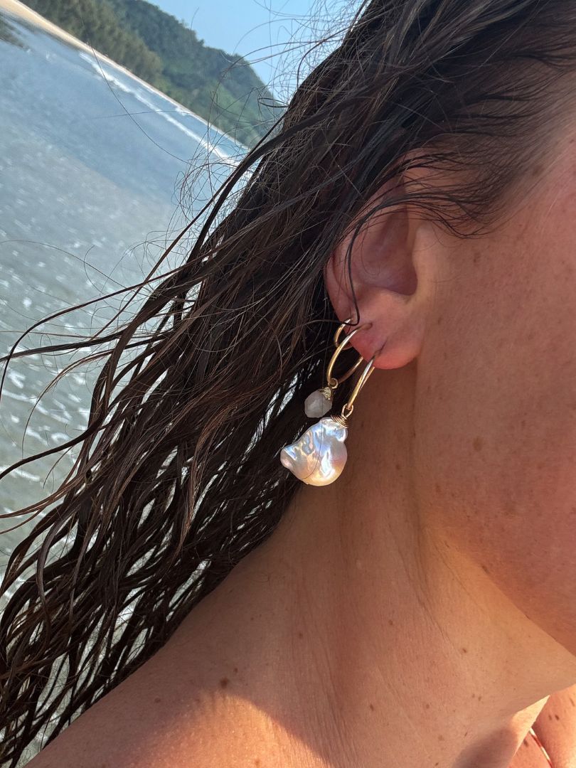 
                  
                    Baroque Pearl Earrings – Natural, Unique & Elegant
                  
                